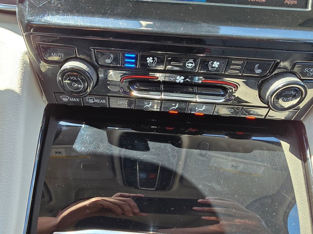 Used 2022 Jeep Grand Cherokee Overland w/ Luxury Tech Group IV image 28