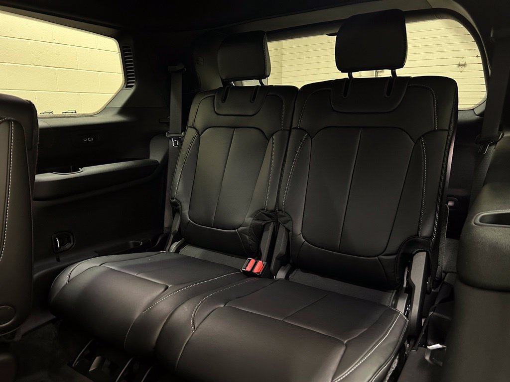 New 2027 Jeep Grand Cherokee L Limited AWD/4WD image 11