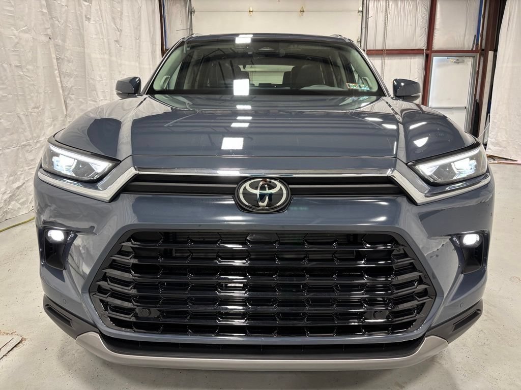Used 2026 Toyota Grand Highlander AWD image 2