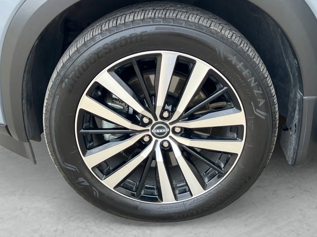Certified 2025 Nissan Pathfinder Platinum image 23
