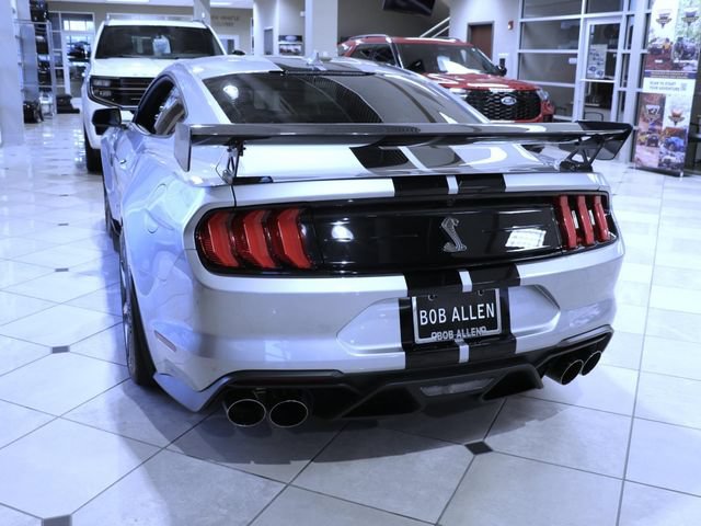 Used 2022 Ford Mustang Shelby GT500 w/ Carbon Fiber Track Pack RWD image 6