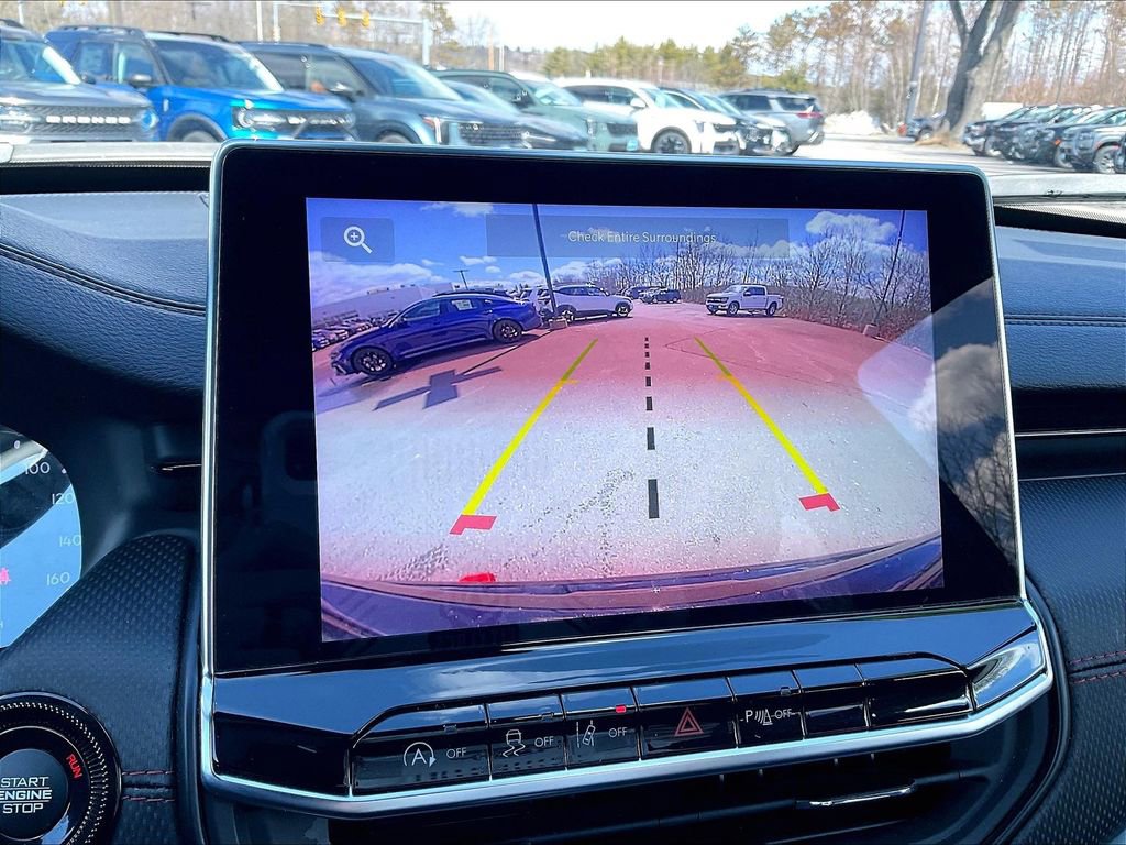 Used 2025 Jeep Compass Trailhawk image 18