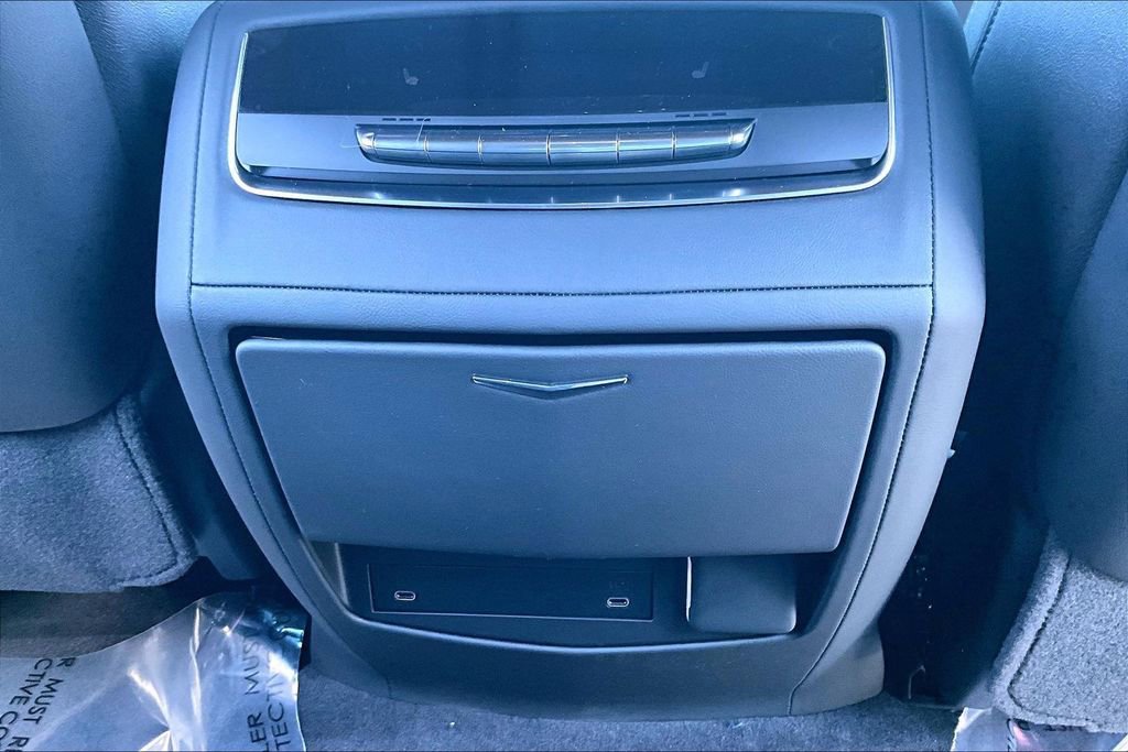 New 2026 Cadillac Escalade ESV 2WD w/ LPO, Floor Liner Package image 20