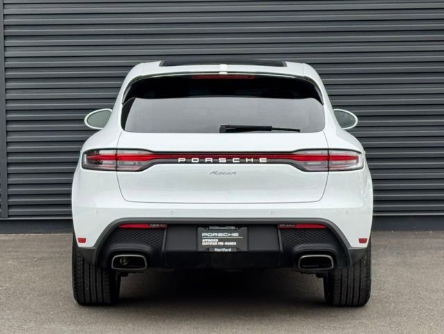 Certified 2025 Porsche Macan image 6