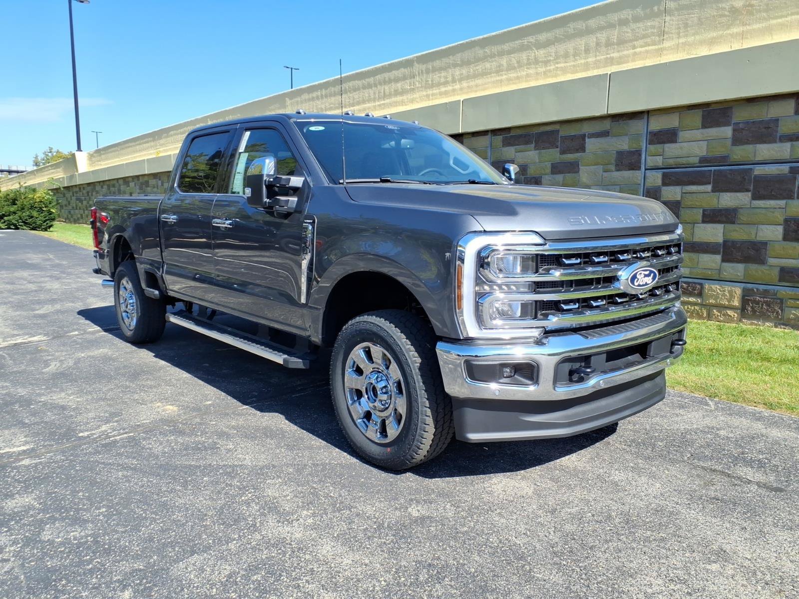 New 2027 Ford F250 Lariat w/ Lariat Premium Package AWD/4WD image 2