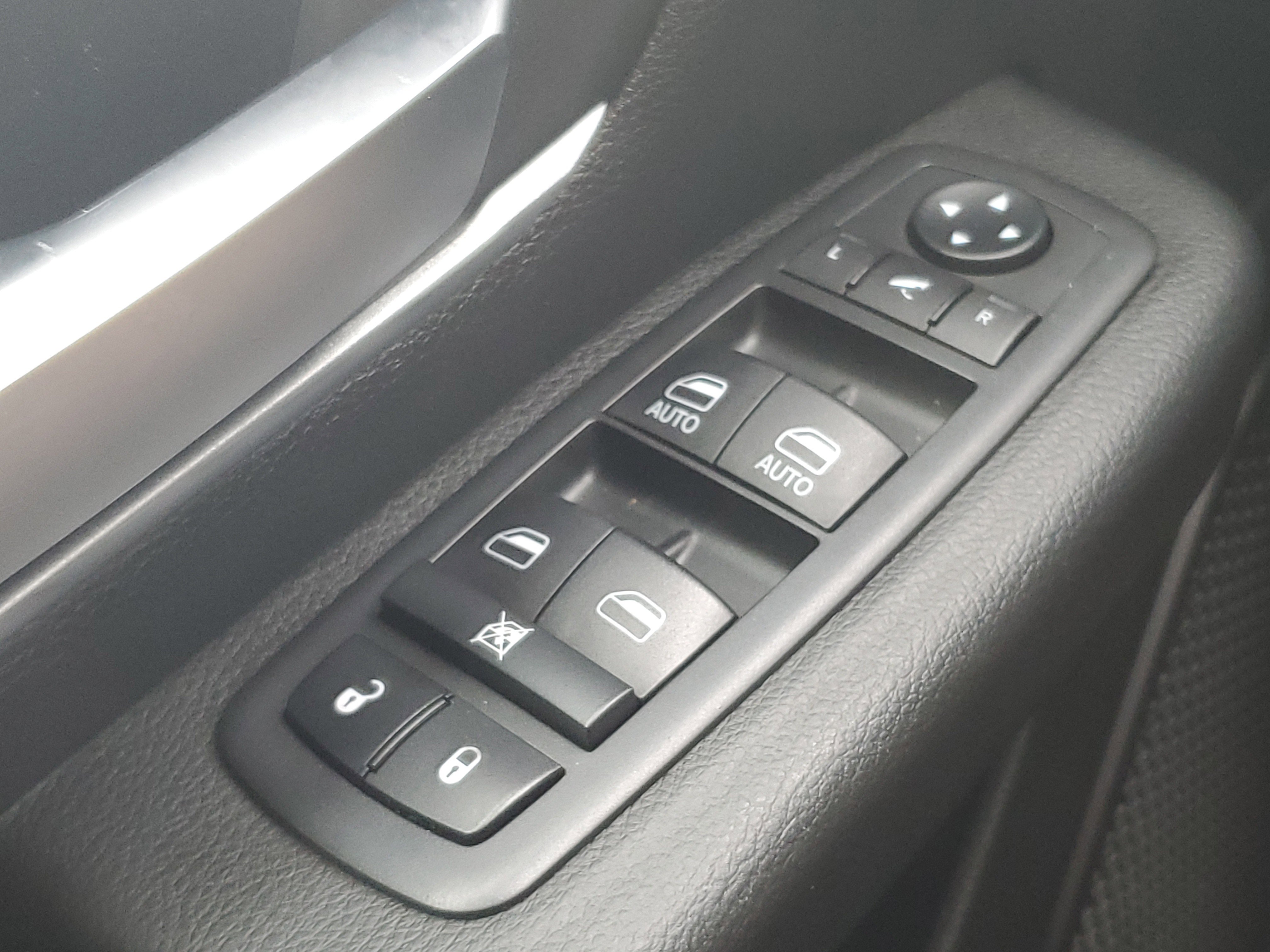 Used 2019 RAM 1500 Big Horn image 23