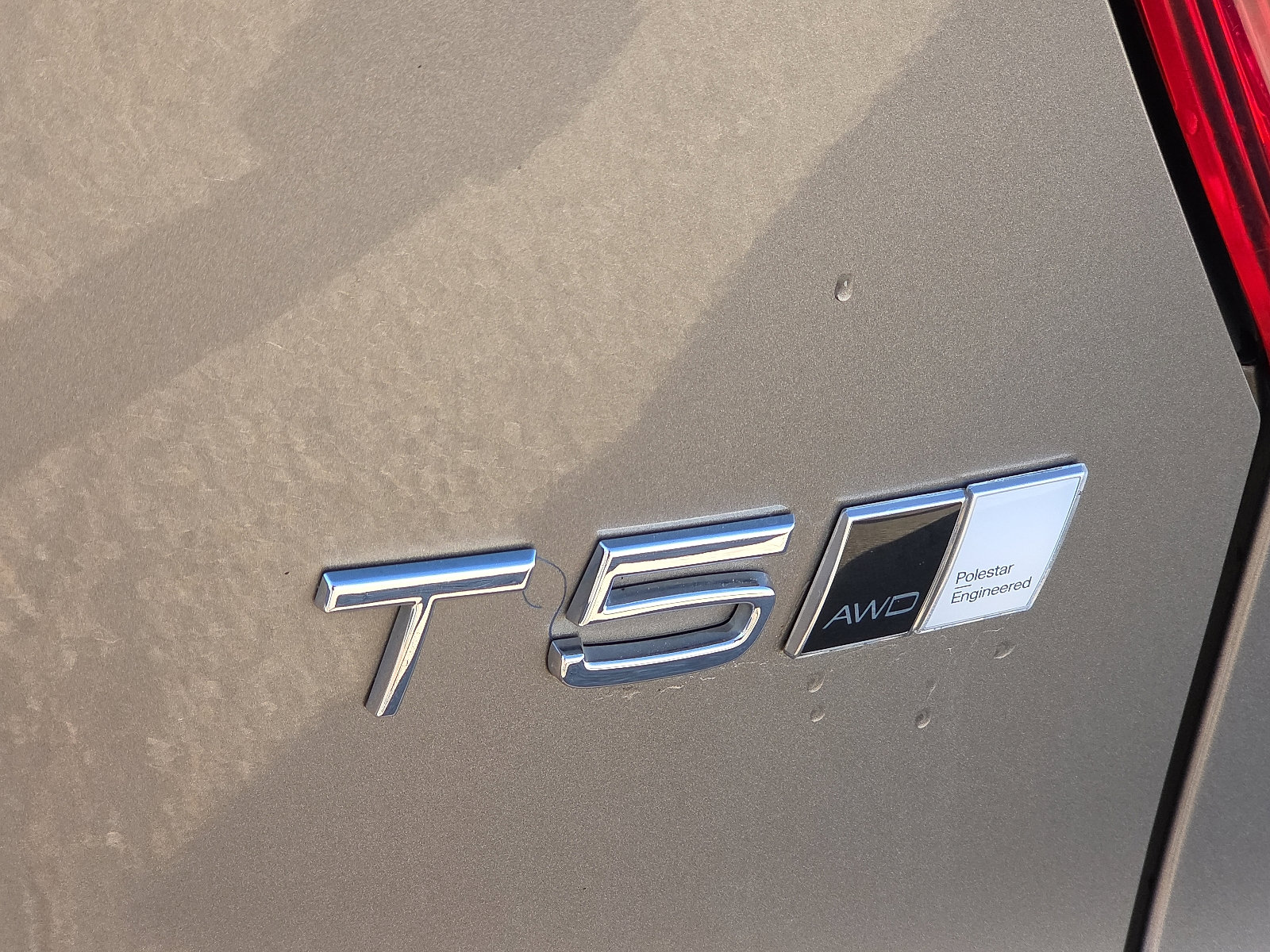 Used 2022 Volvo XC40 T5 R-Design w/ Climate Package AWD/4WD image 8