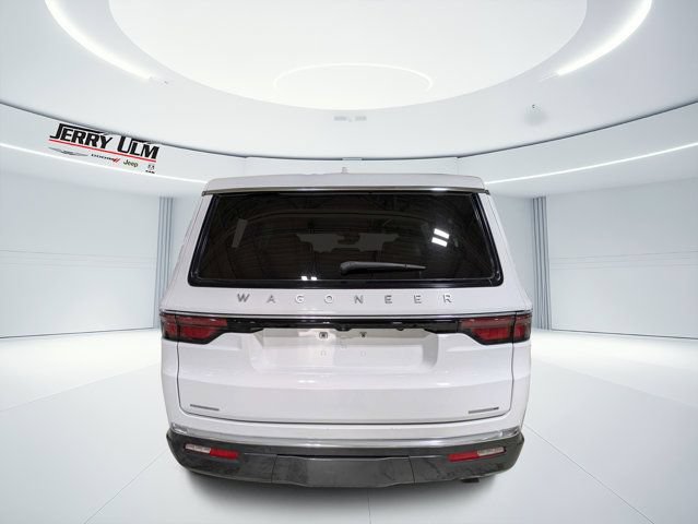 Used 2022 Jeep Wagoneer Series II AWD/4WD image 4