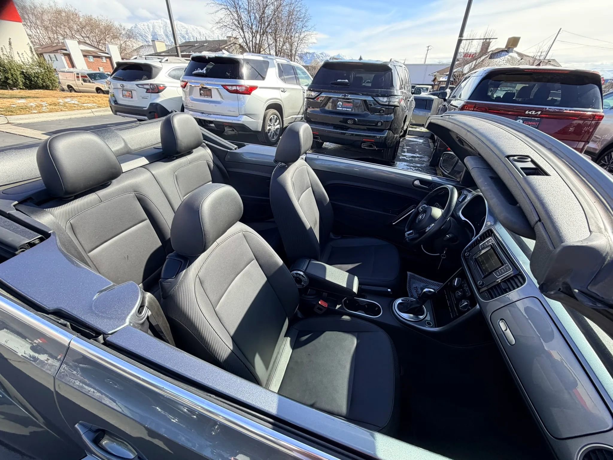 Used 2018 Volkswagen Beetle 2.0T SE image 25