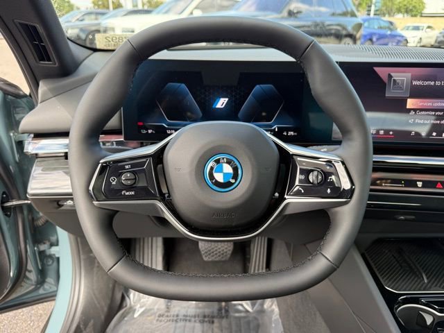 New 2026 BMW i5 eDrive40 w/ Premium Package image 21