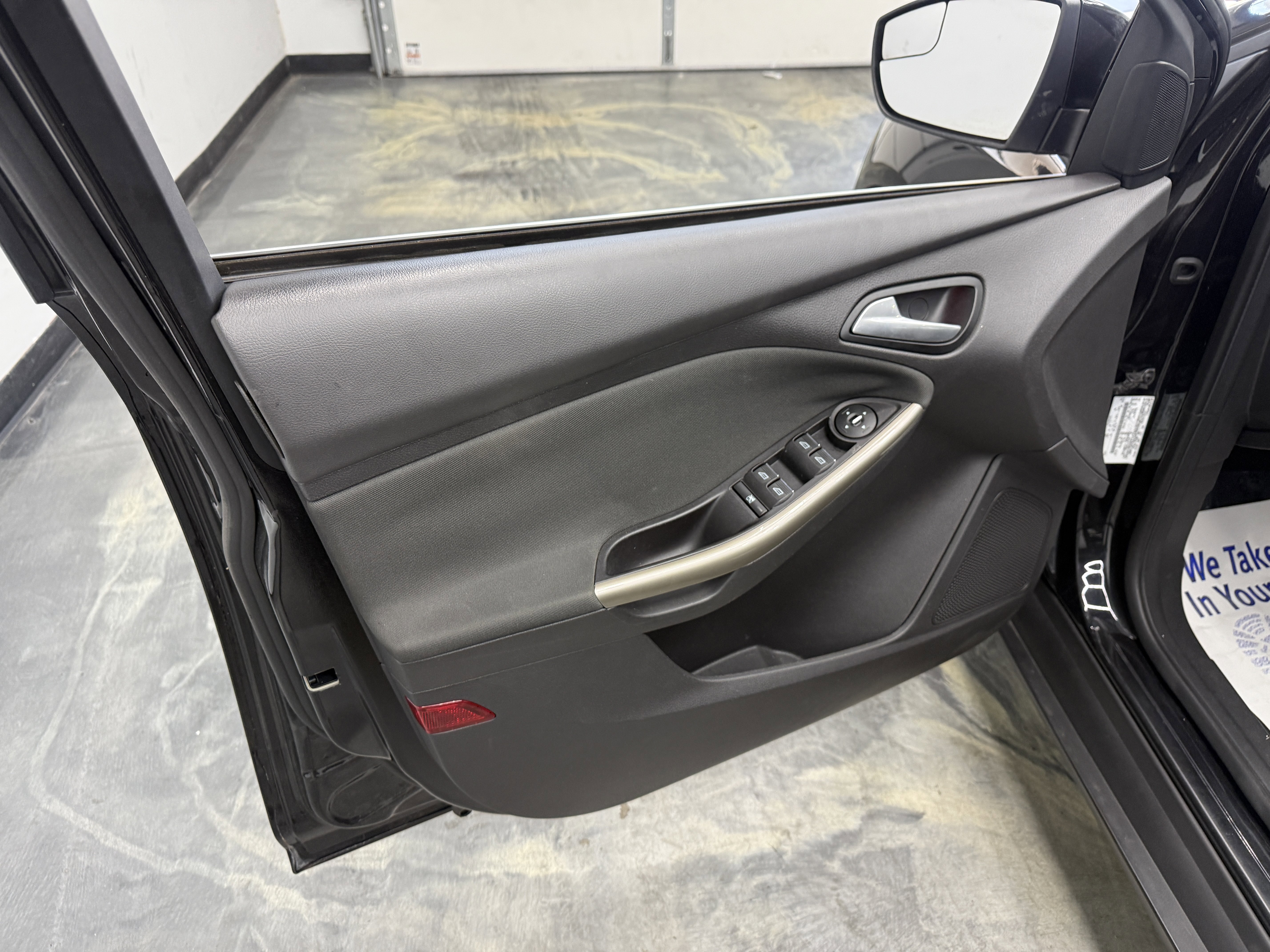 Used 2012 Ford Focus SEL FWD image 8