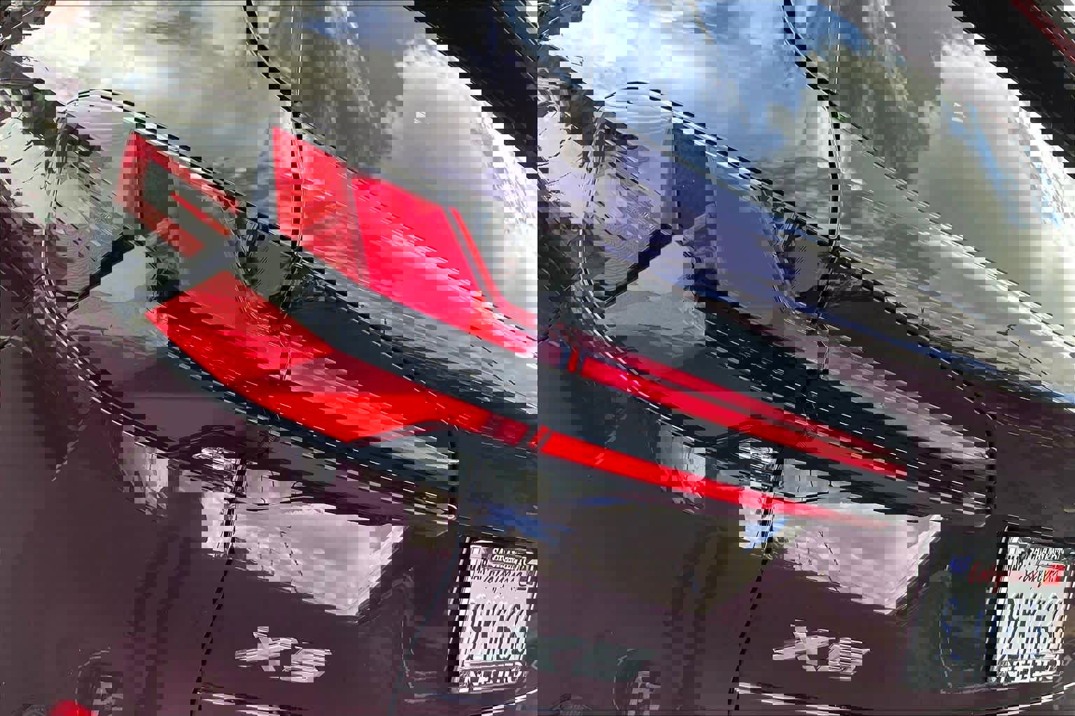 Used 2024 BMW X5 xDrive50e w/ M Sport Package image 32