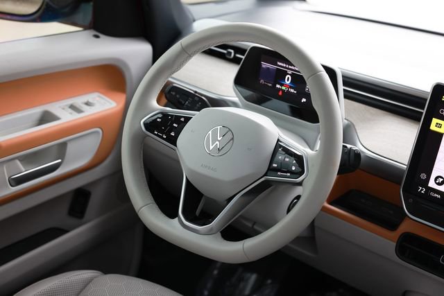 Used 2025 Volkswagen ID. Buzz 1st Edition RWD image 37