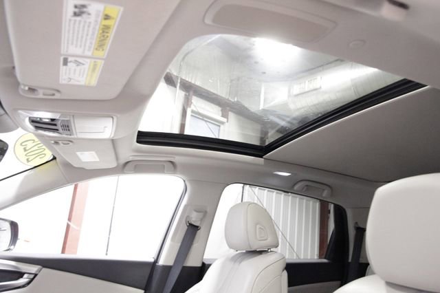 Used 2025 Acura RDX w/ Technology Package image 41