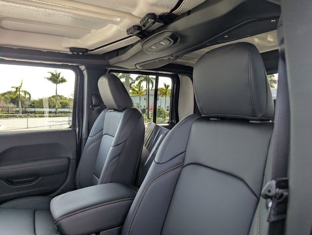 New 2026 Jeep Gladiator Sport image 11