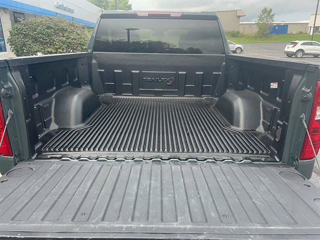 Used 2025 Chevrolet Silverado 1500 LT AWD/4WD image 6