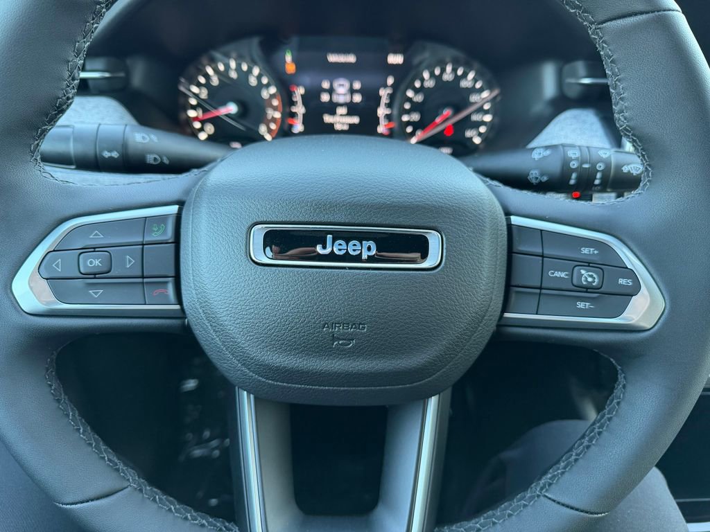 New 2026 Jeep Compass Latitude AWD/4WD image 23