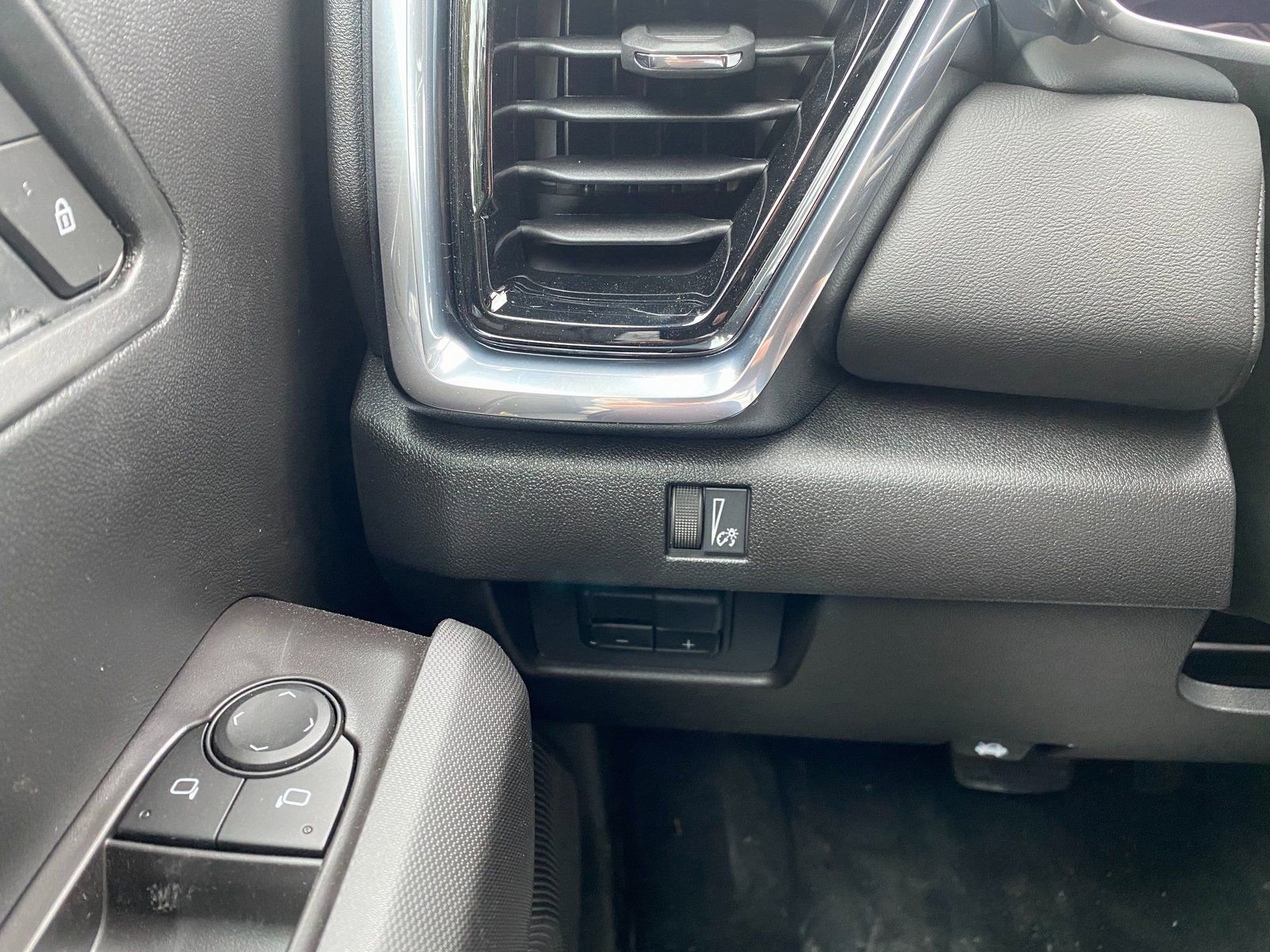 New 2026 GMC Canyon Elevation w/ Convenience Package image 12