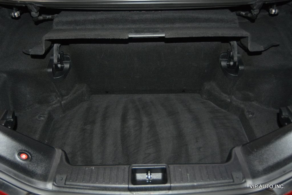 Used 2013 Mercedes-Benz SL 550 image 26