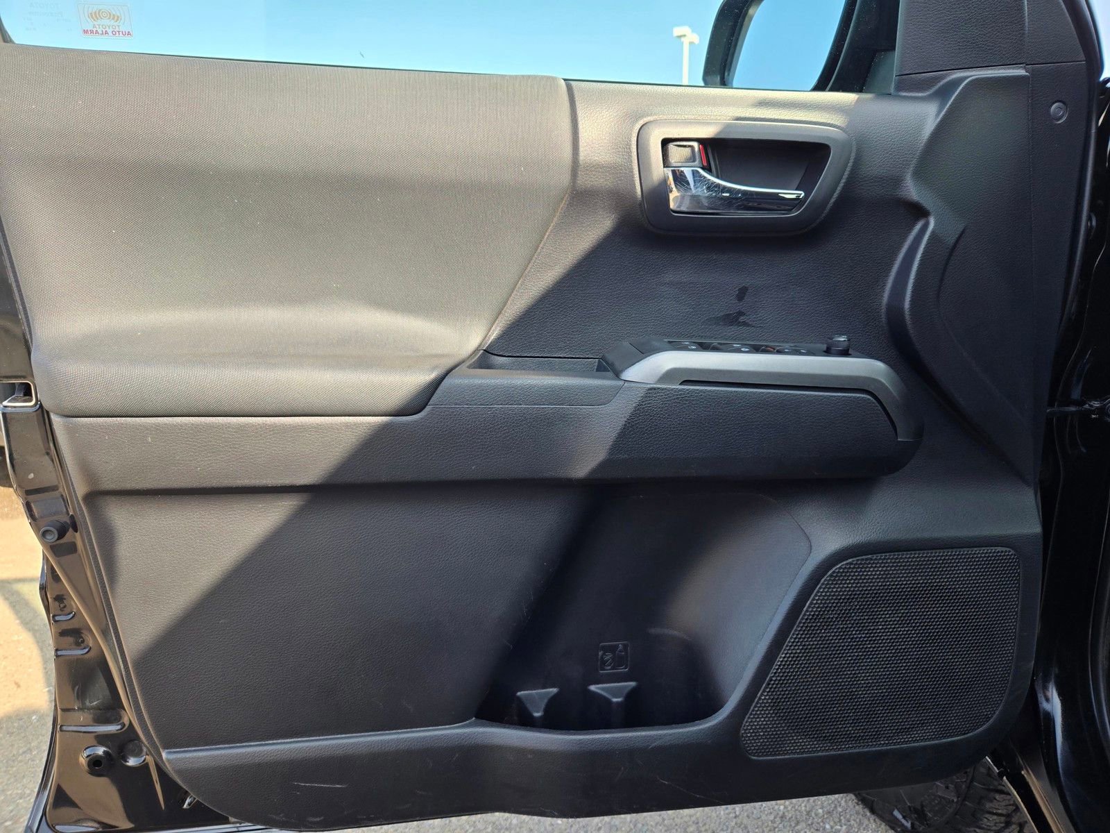 Used 2020 Toyota Tacoma TRD Off-Road image 14