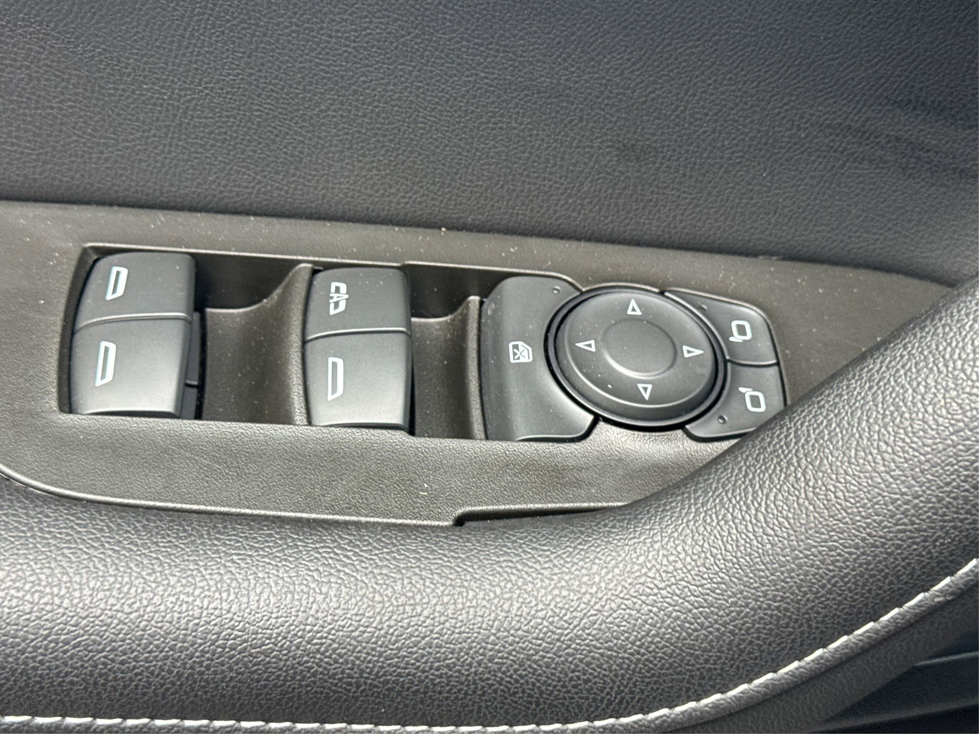 Certified 2023 Chevrolet Blazer LT image 37