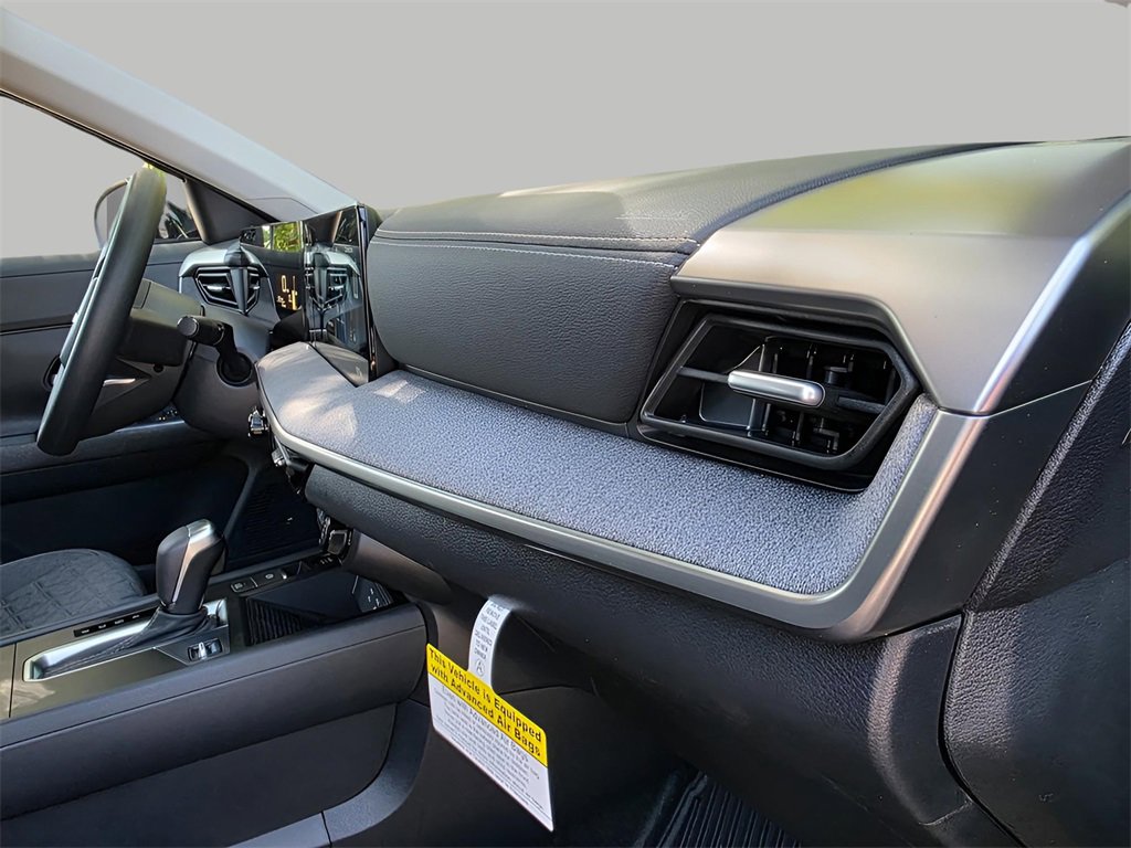 New 2026 Nissan Kicks SV image 11