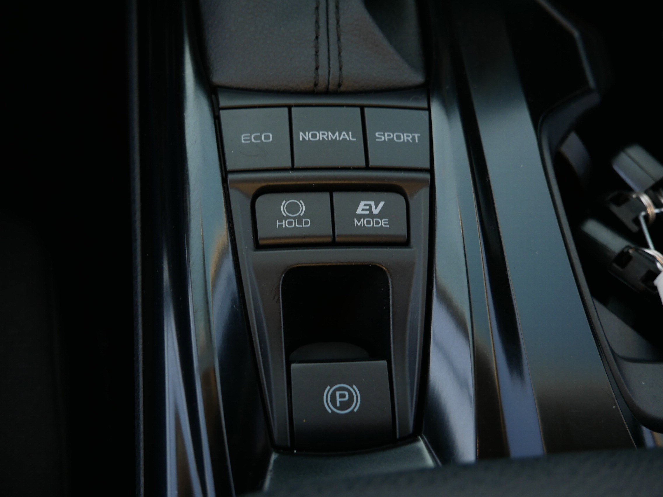 Certified 2025 Toyota Camry LE image 28