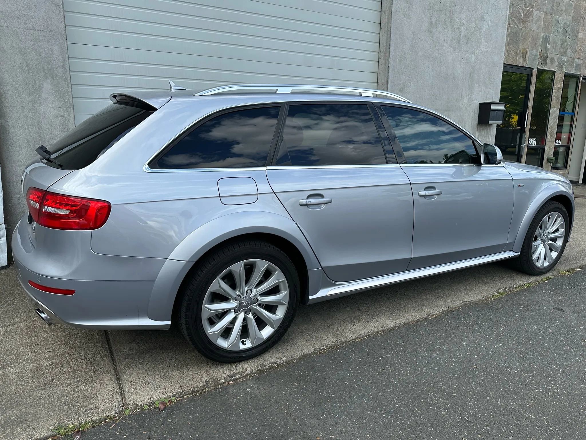 Used 2015 Audi A4 Prestige w/ Prestige Package image 5