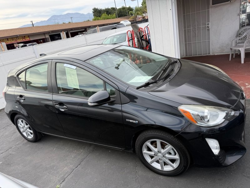 Used 2016 Toyota Prius C Three FWD image 5