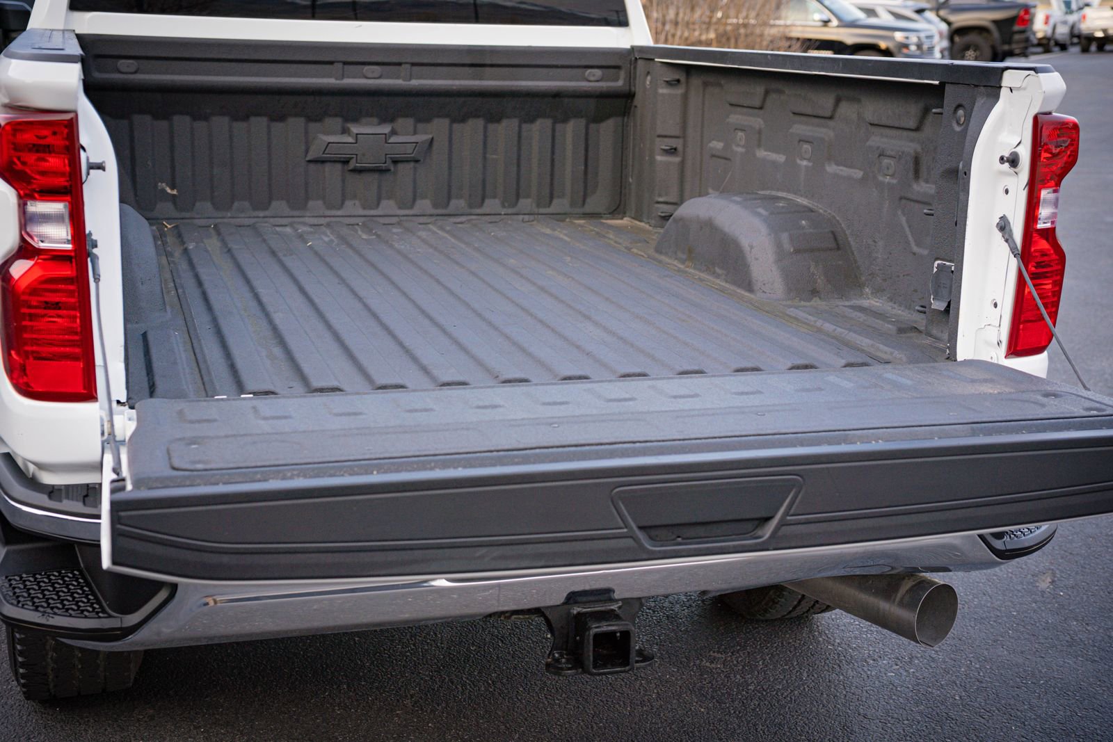 Used 2024 Chevrolet Silverado 2500 LT w/ Convenience Package image 9