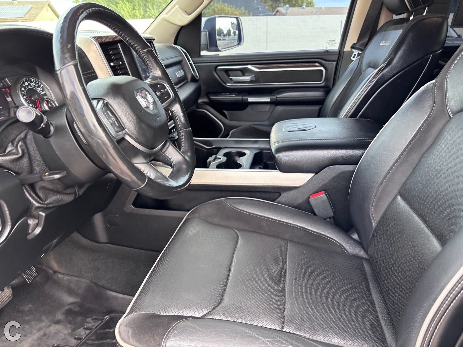 Used 2020 RAM 1500 Laramie RWD image 16