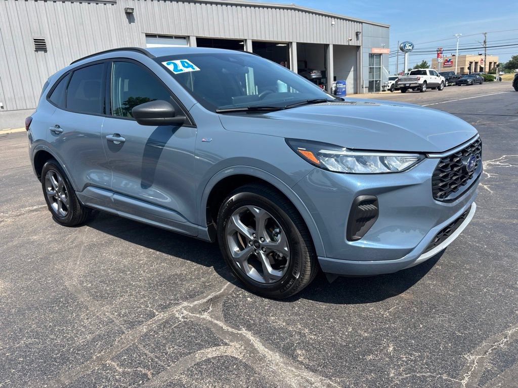 Used 2024 Ford Escape ST-Line w/ Tech Pack #1 AWD/4WD image 7
