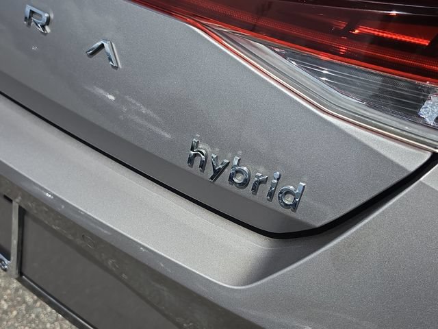 Used 2023 Hyundai Elantra Limited FWD image 6