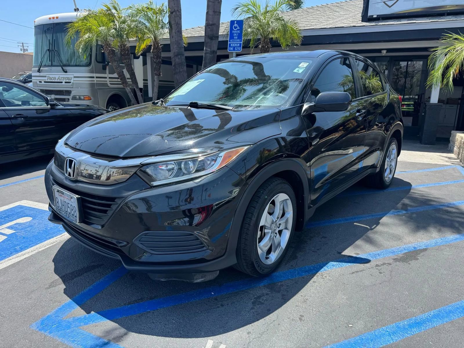 Used 2019 Honda HR-V LX image 3