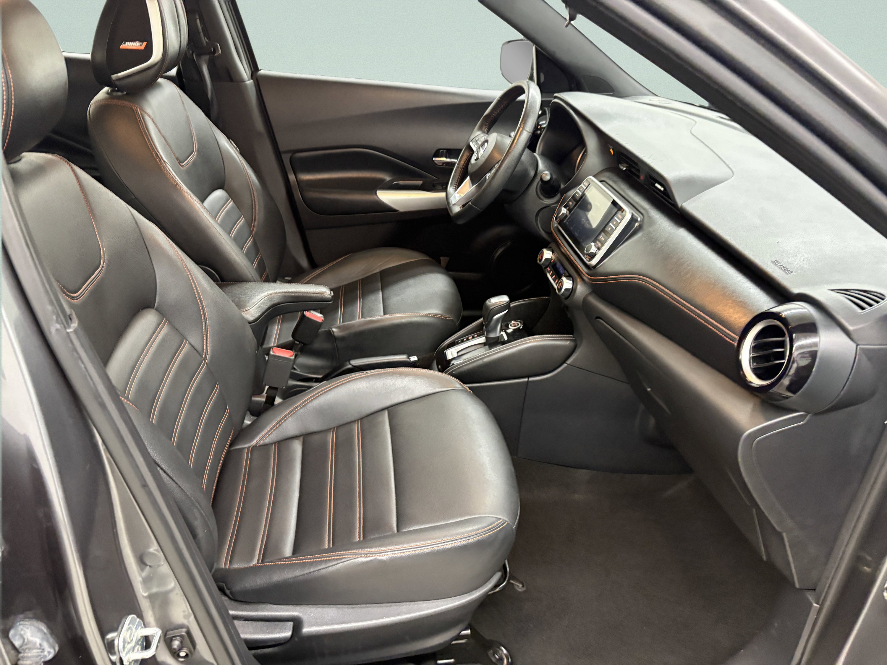 Used 2020 Nissan Kicks SR w/ SR Premium Package FWD image 21