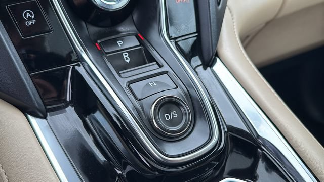Used 2024 Acura RDX SH-AWD image 18
