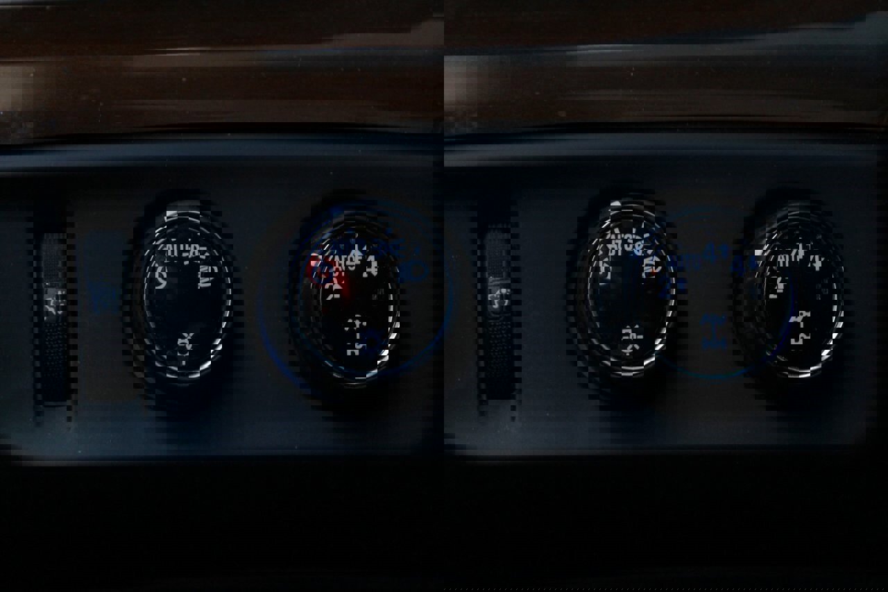 Used 2019 Cadillac Escalade Luxury image 28