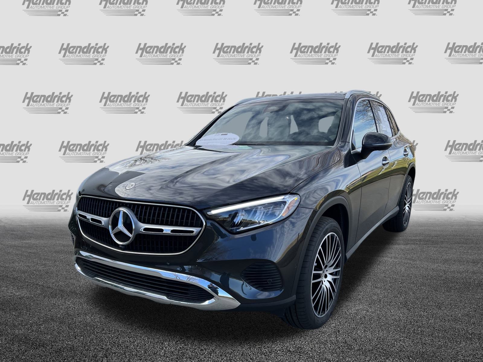 Used 2024 Mercedes-Benz GLC 300 4MATIC image 5