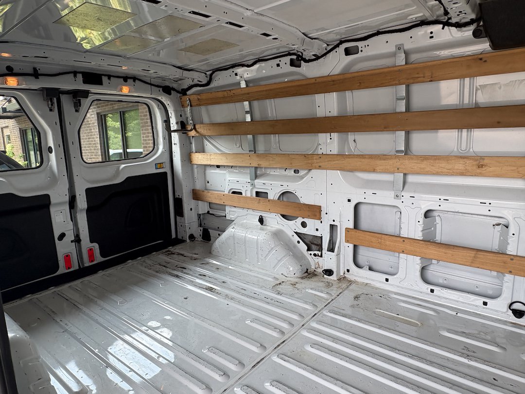 Used 2016 Ford Transit 250 130 Low Roof w/ Exterior Upgrade Package RWD image 22