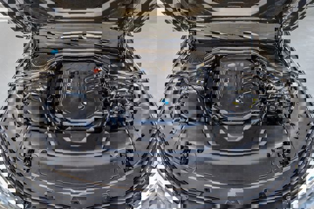 Used 2016 BMW 740i image 17