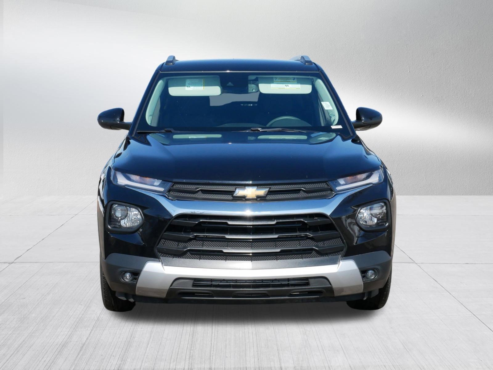 Used 2023 Chevrolet TrailBlazer LT w/ Convenience Package AWD/4WD image 2