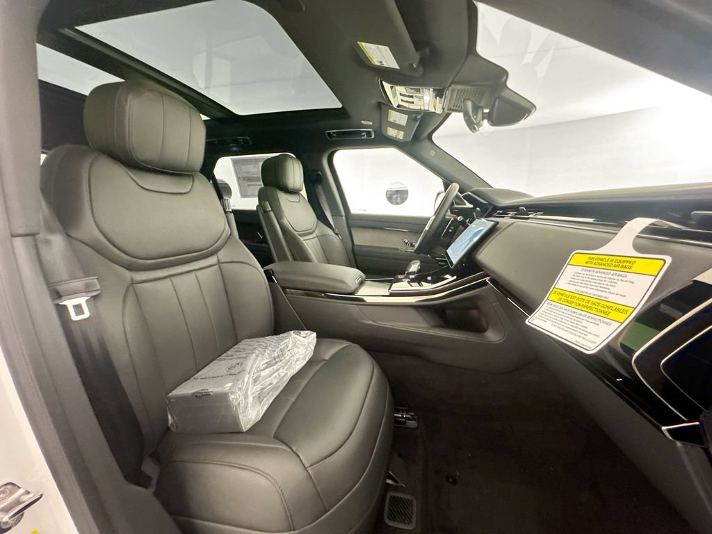 New 2026 Land Rover Range Rover Sport SE AWD/4WD image 28