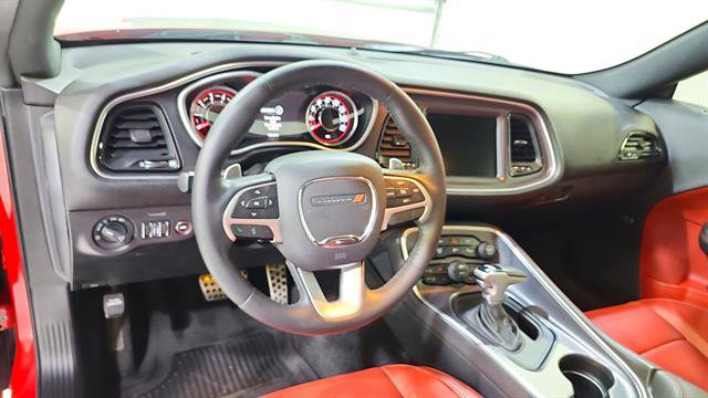 Used 2015 Dodge Challenger R/T Plus RWD image 19