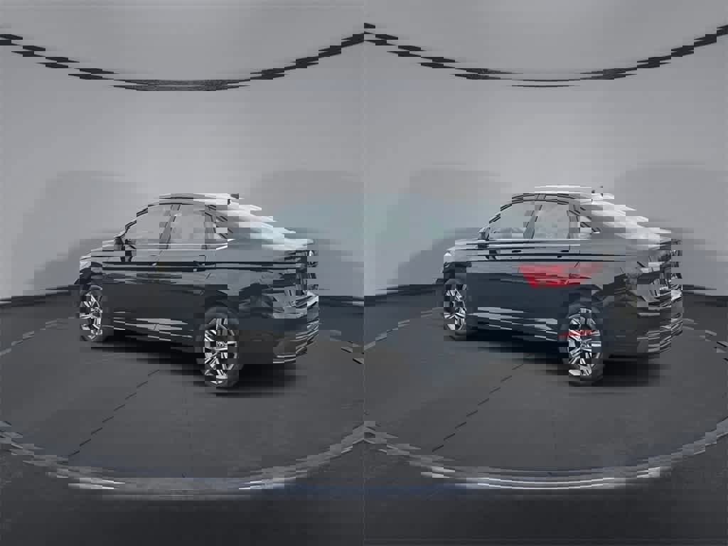 Used 2023 Volkswagen Jetta SE image 6