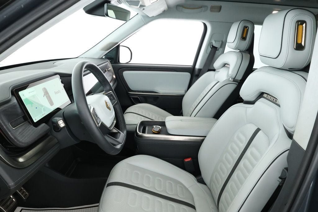 Used 2024 Rivian R1S Adventure AWD/4WD image 20