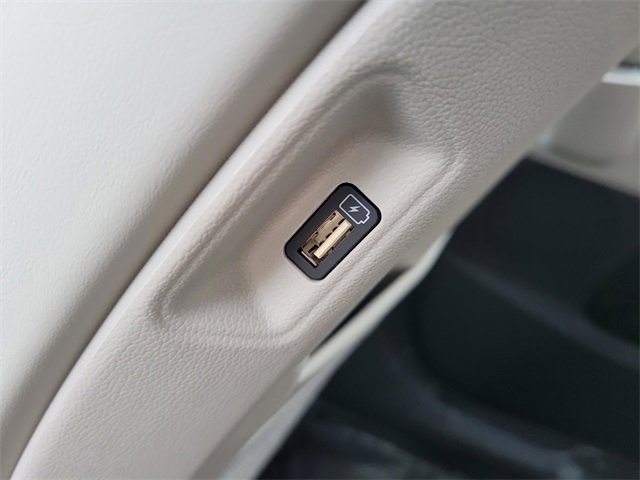 Used 2023 Kia Sorento SX image 16