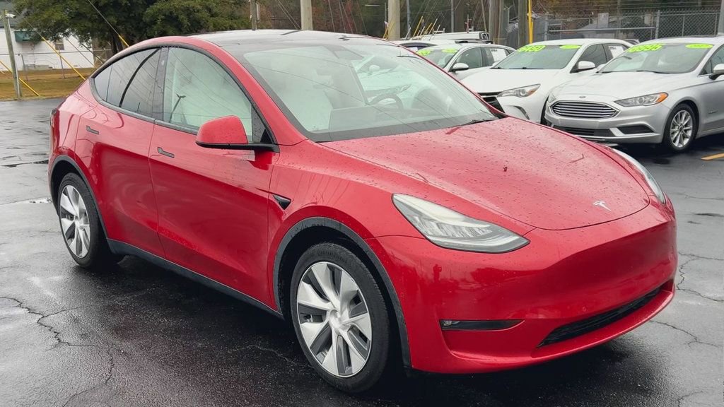 Used 2022 Tesla Model Y Long Range image 2