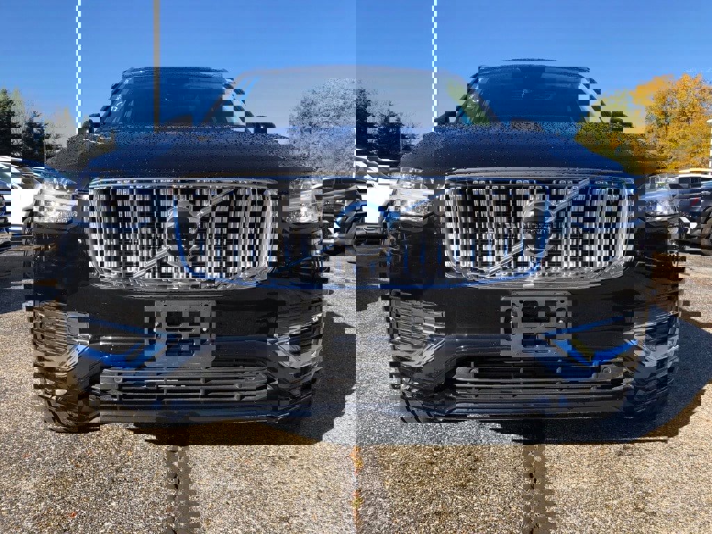 Used 2022 Volvo XC90 T6 Inscription w/ Advanced Package image 2