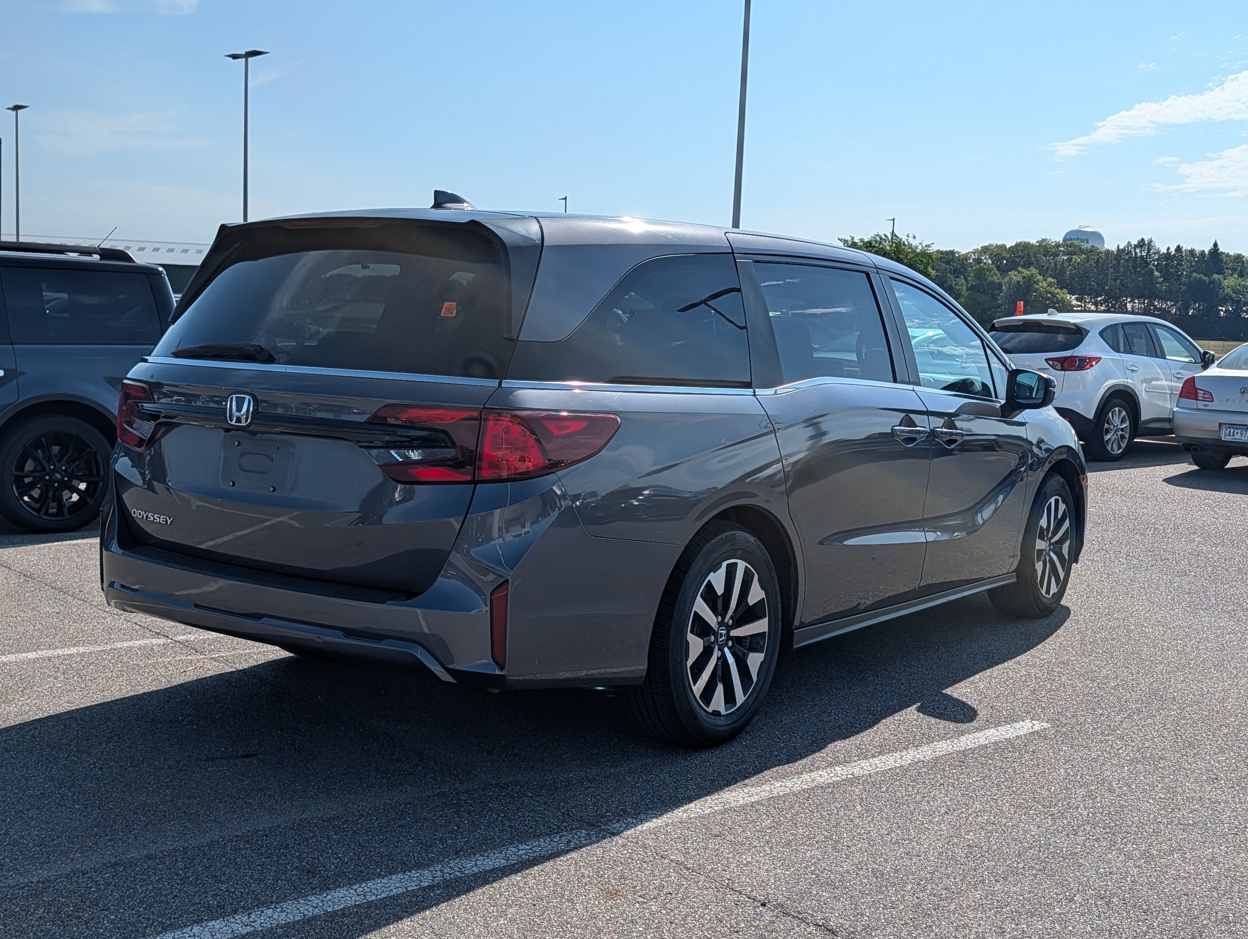Used 2025 Honda Odyssey EX-L image 4