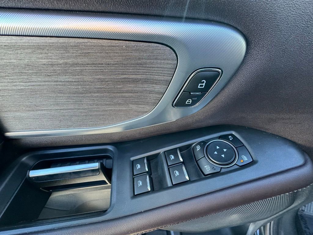 Used 2025 Ford Expedition Platinum w/ Platinum Ultimate Package image 21